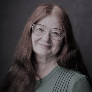 Headshot of Carolyn Schwinck
